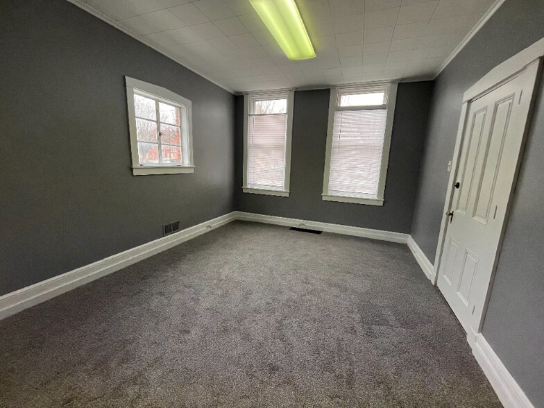 Building Photo - 35 E Lemon St