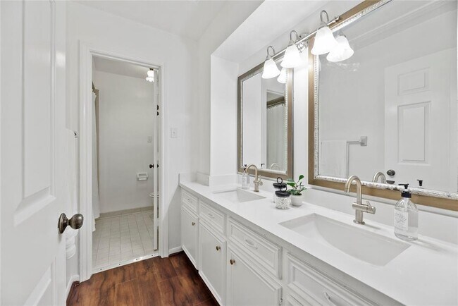 Building Photo - 20231 Brondesbury Dr