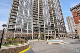 Building Photo - 1560 N Sandburg Terrace