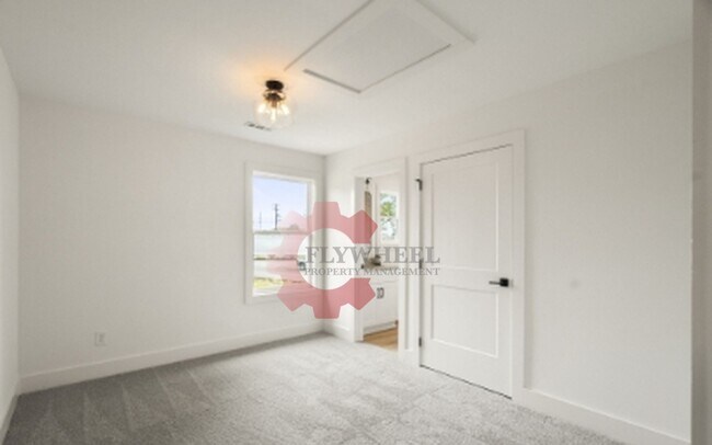 Building Photo - 103 Rayon Dr