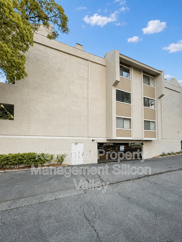 Building Photo - 400 Ortega Ave