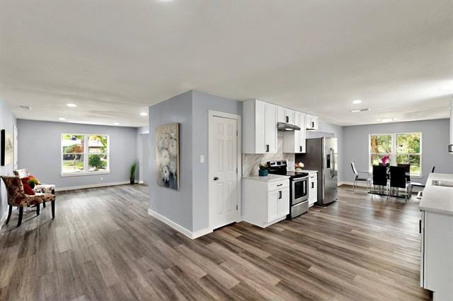 Building Photo - 1425 Oakhill Dr