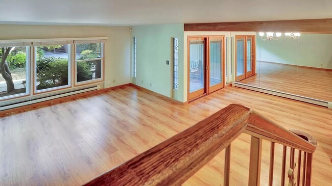 Building Photo - Spacious split level condo