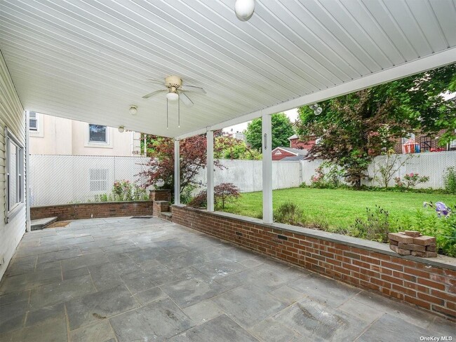 Building Photo - 39 Graywood Rd