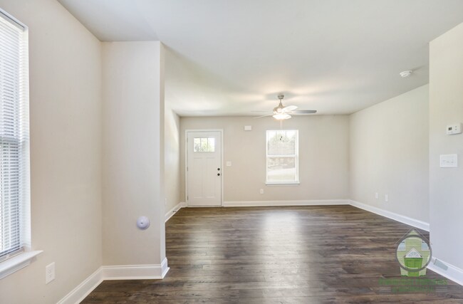 Building Photo - 111 Sitton Dr