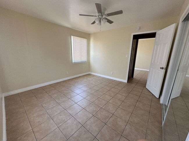 Building Photo - Welcome to your 2 bedroom 1 bath home!