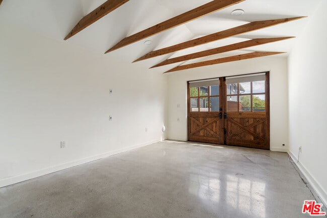 Building Photo - 4031 Camero Ave