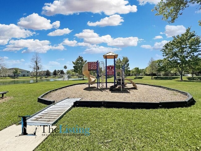 Building Photo - 803 Ashentree Dr