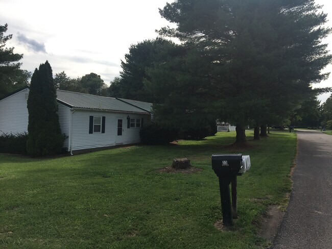 Primary Photo - 31 Hartman Rd