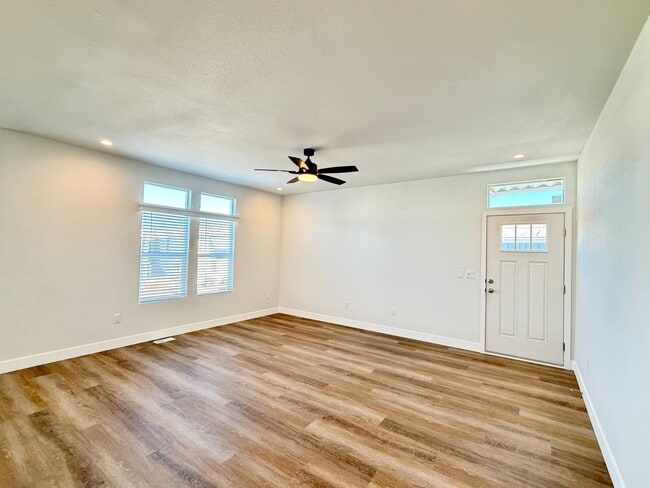 Building Photo - 11 Palm Via