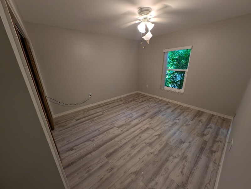 Building Photo - 557 Wilkie St