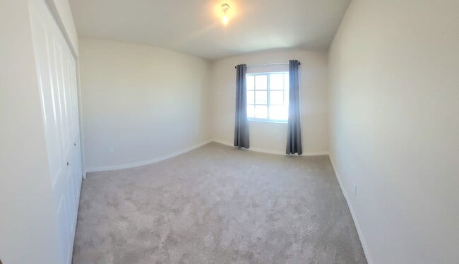 Building Photo - Northwest 10th Court, Florida City, FL 33034 - 3 BR 2.5 BA townhouse