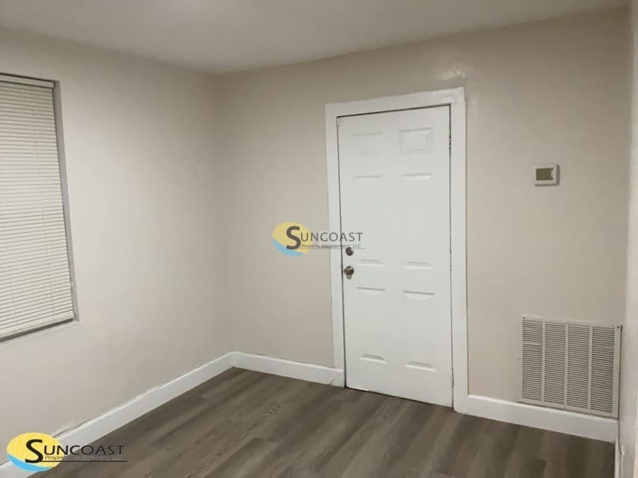 Building Photo - 3233 Rosselle St