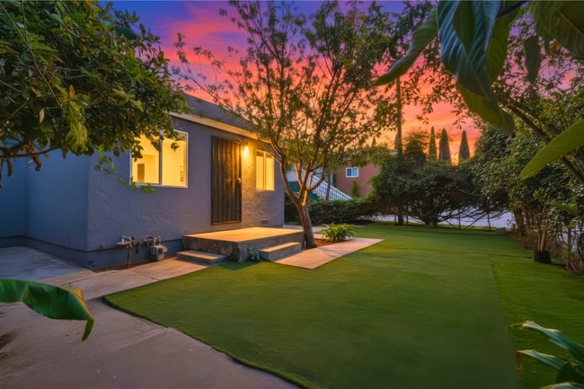 Building Photo - 851 33rd St