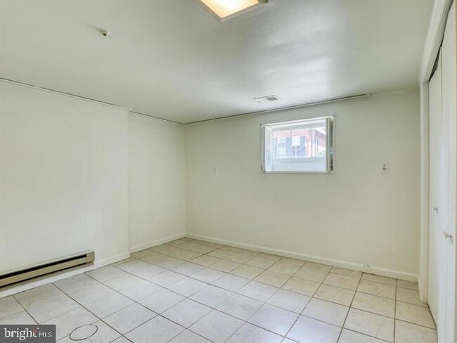 Building Photo - 103 N Church St