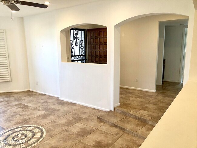 Building Photo - 6711 E Aire Libre Ln