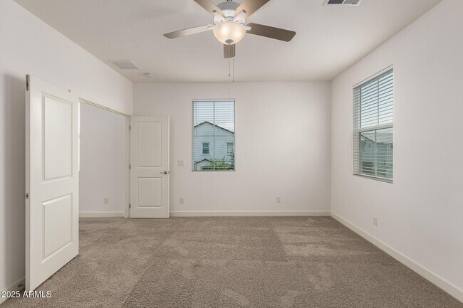 Building Photo - 5524 S Dillon Cir