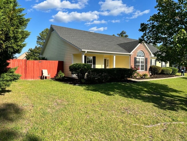 Building Photo - Beautiful 4br, 2.5 bath home in the Jack B...