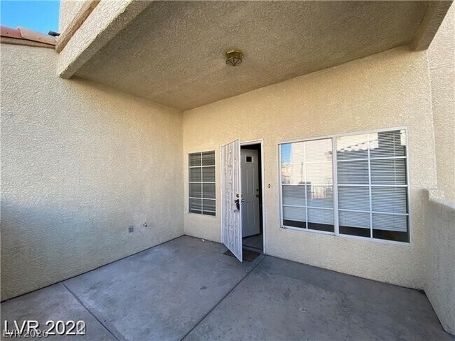 Building Photo - 3601 Pintadas St
