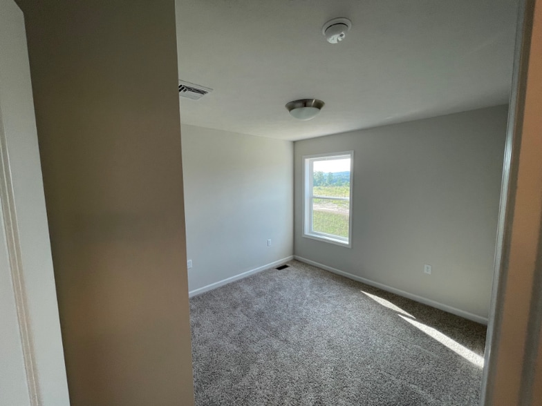 Building Photo - 141 Caymus Dr