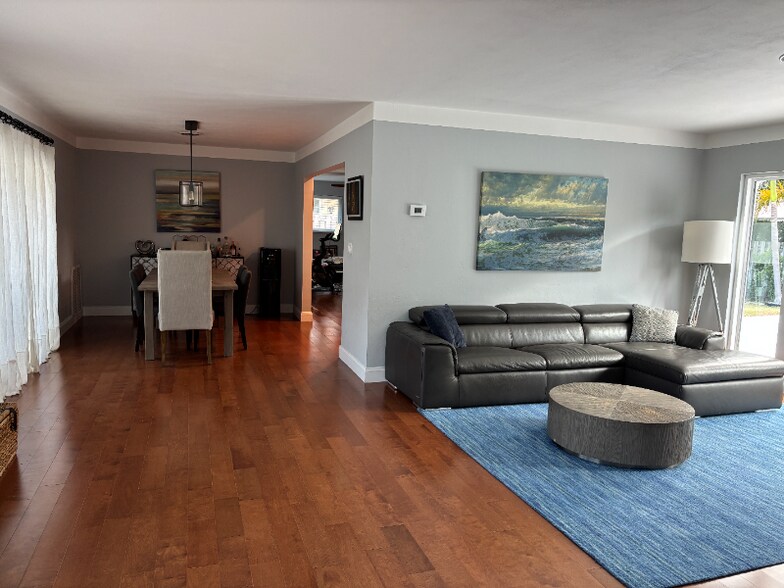 Building Photo - 2432 NE 26th Ave