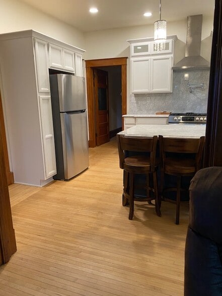 Kitchen - 414 2nd Ave N