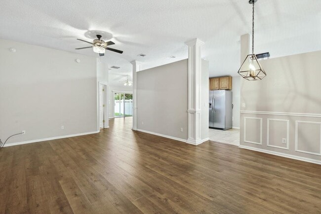 Building Photo - 1727 Canopy Oaks Dr