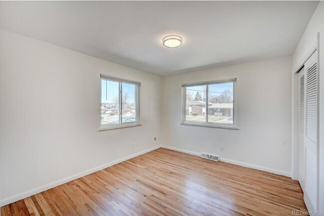 Building Photo - Long Realty & Property Management - ** RENT SPECIAL** Wonderful Ranch with Great Views