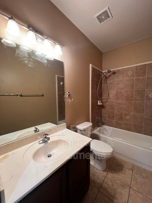 Building Photo - 5800 N 34th St