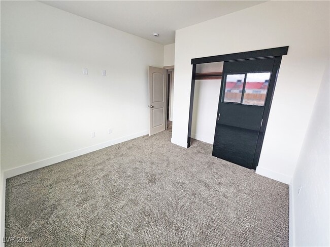 Building Photo - 1340 E Arrowhead St