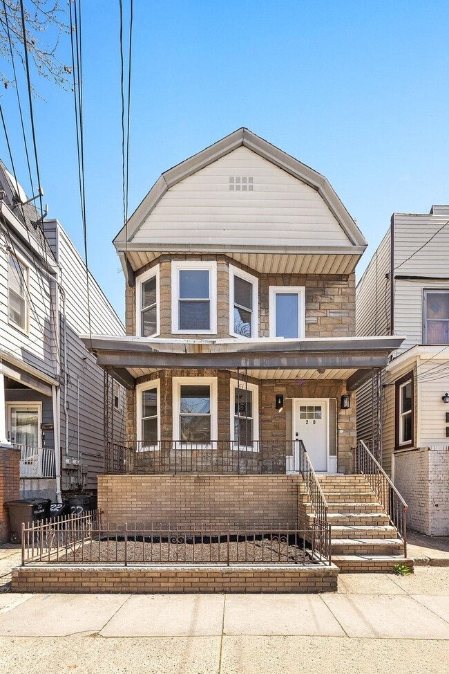 Building Photo - 20 Delaware Ave