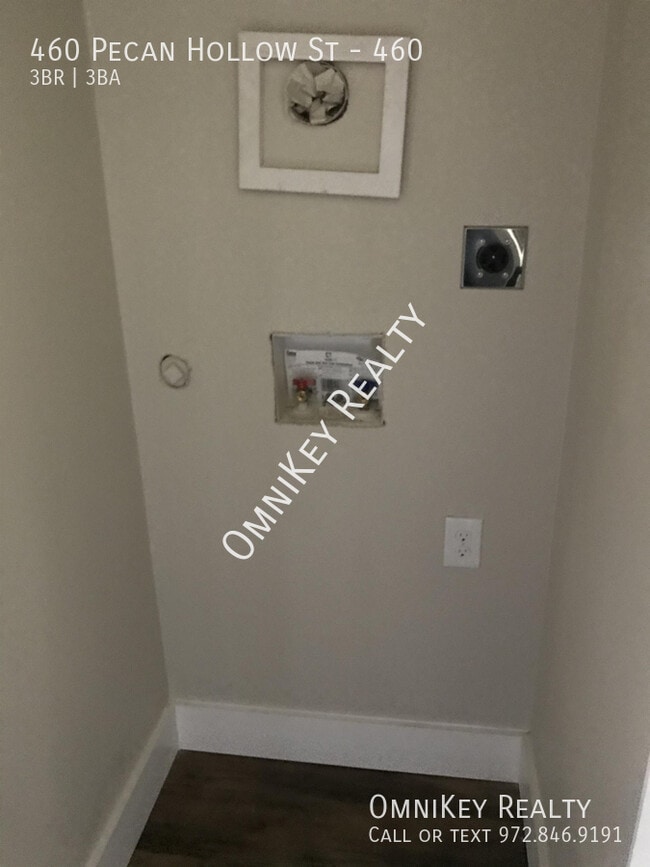 Building Photo - 460 Pecan Hollow St