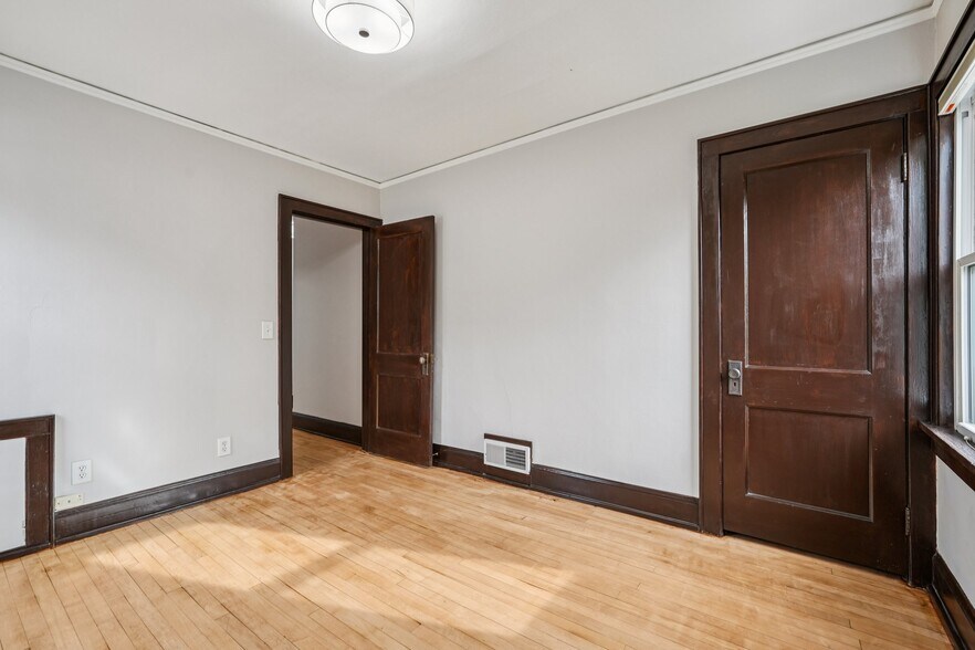 Bedroom 2 - 1705 W Custer Ave