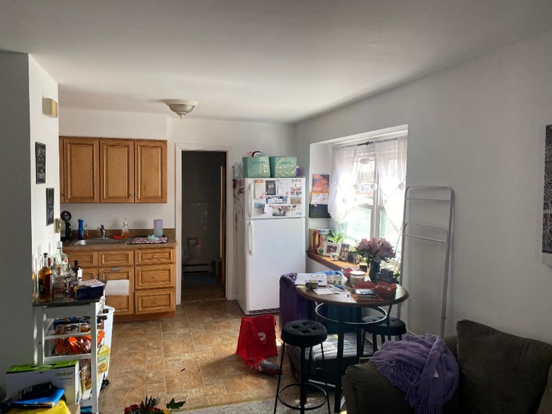 Building Photo - 565 Newark Pompton Turnpike