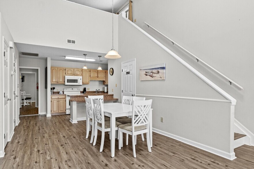 Building Photo - 216 Double Eagle Dr