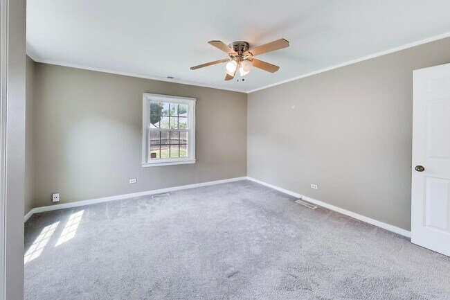 Building Photo - 1706 Illinois Rd