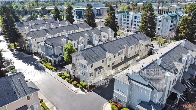 Building Photo - 1889 Kobuk Valley Common