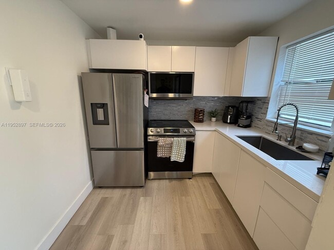 Building Photo - 9734 NW 5th Terrace