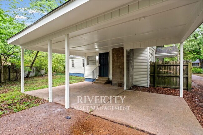 Building Photo - READY FOR MOVE IN, SECTION 8 WELCOMED!!!!!