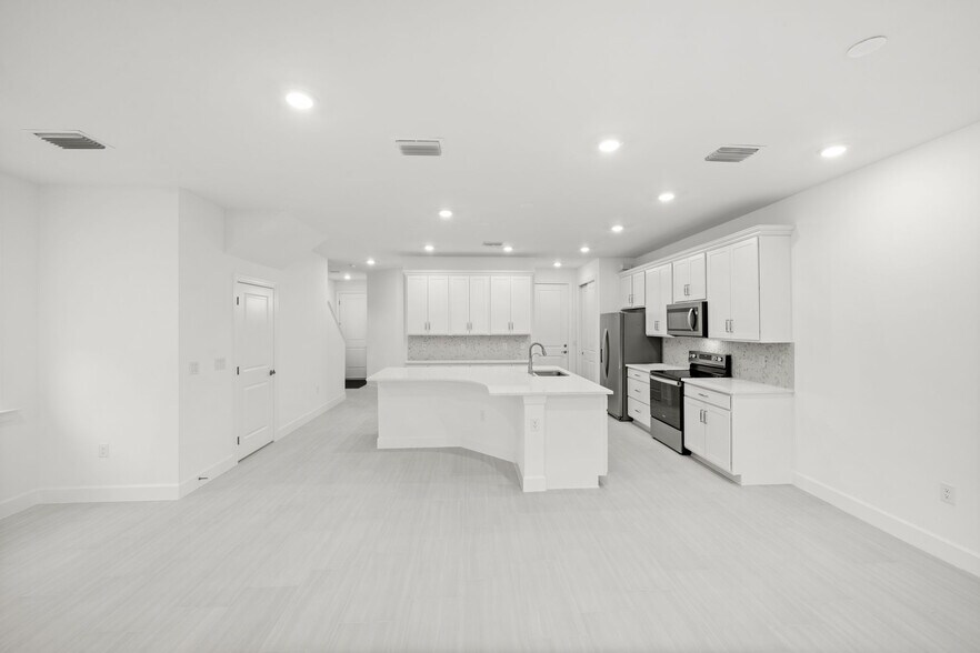 Building Photo - 4286 Sonoma Oaks Cir