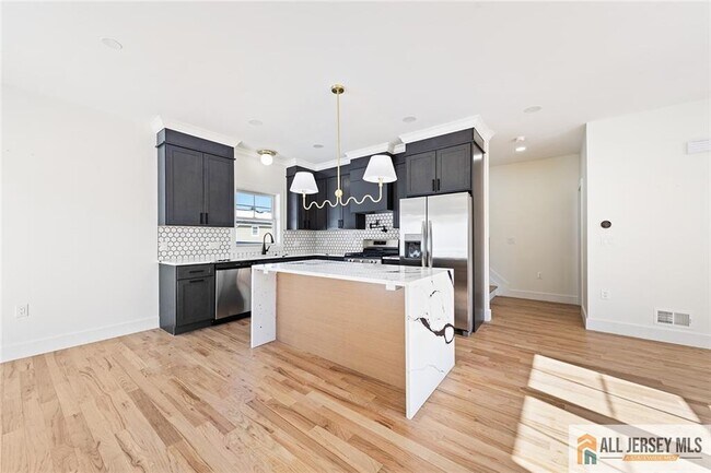 Building Photo - 401 Tillman St