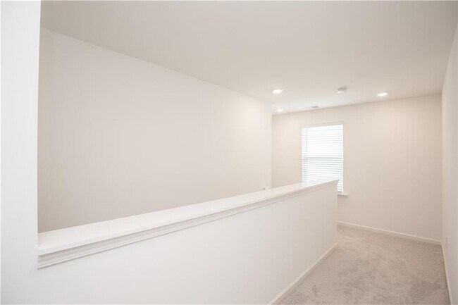 Building Photo - 101 Goshawk St