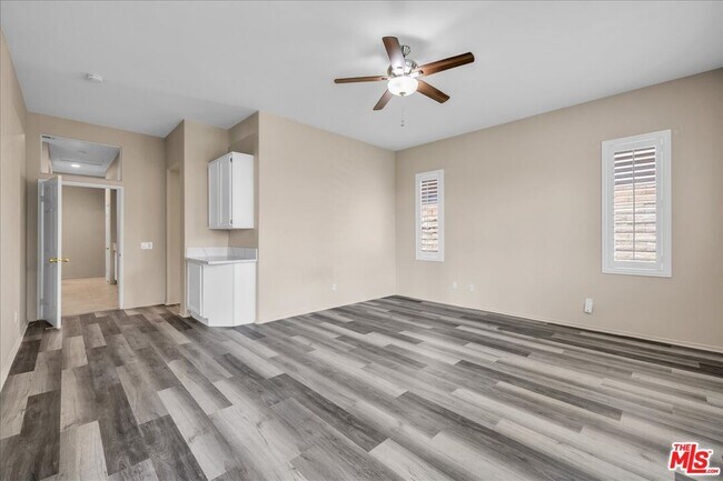 Building Photo - 40808 Eastwood Ln