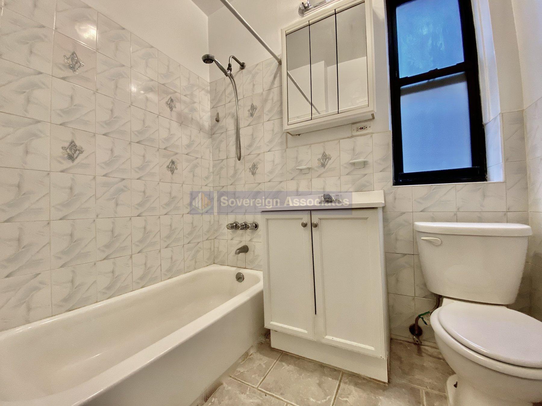 Building Photo - 590 Fort Washington Ave