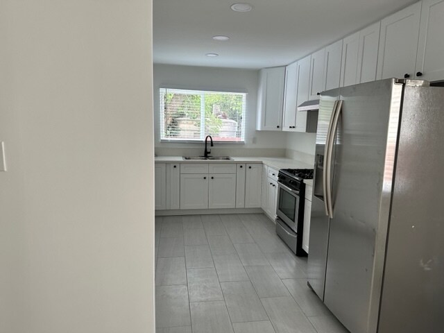 Building Photo - 15556 Vanowen St