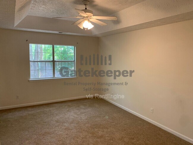 Building Photo - 688 River Mist Dr