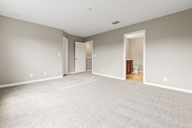 Building Photo - Beautiful 3/2.5 Energy Efficient Home in H...