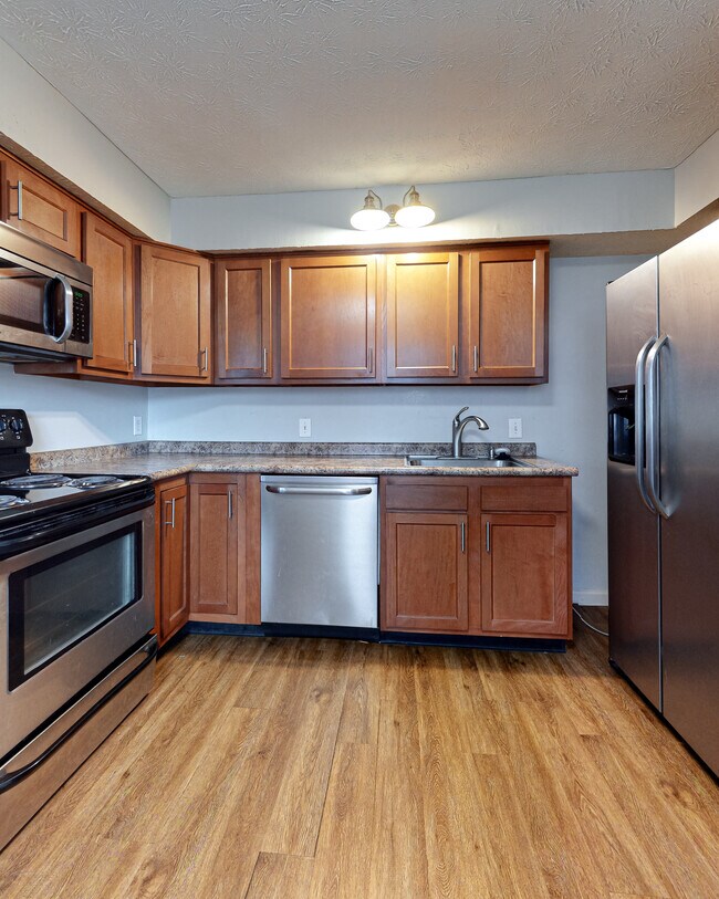 Building Photo - 868-892 S Spring Rd Apartments