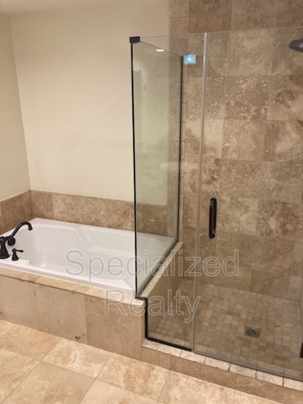 Building Photo - 10921 Whipple St