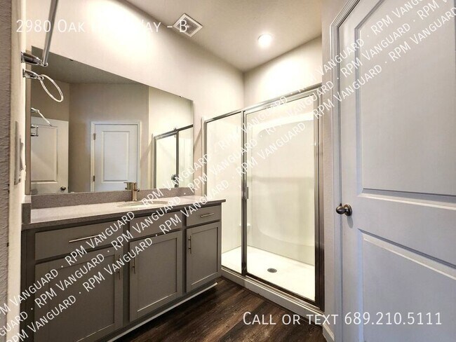 Building Photo - 2980 Oak Park Way